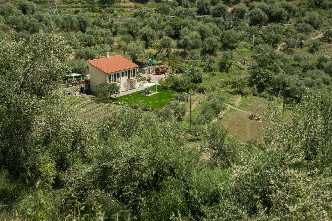Agriturismo Oltrealmare Civezza エクステリア 写真